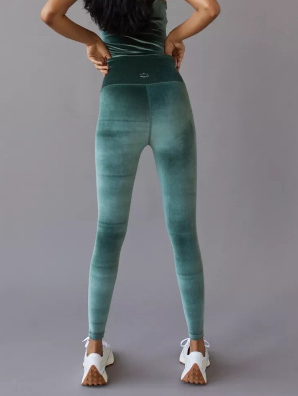Beyond Yoga Velvet Motion High Waisted Leggings emerald green women's large new